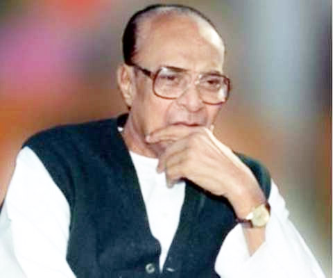 भारत के एकमात्र ऐसे व्यक्ति बीजू पटनायक है जिन के निधन पर उनके पार्थिव शरीर को तीन देशों के राष्ट्रीय ध्वज में लपेटा गया था।भारत,रूस और इंडोनेशिया…..