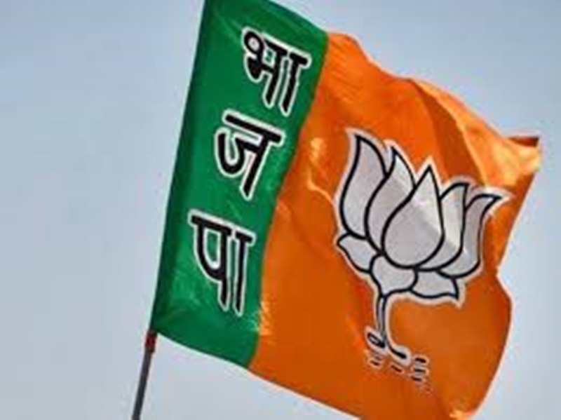 गुजरात चुनाव में रोमांचक स्थिति बनी, बीजेपी नेता की दो पत्‍नियां आमने-सामने