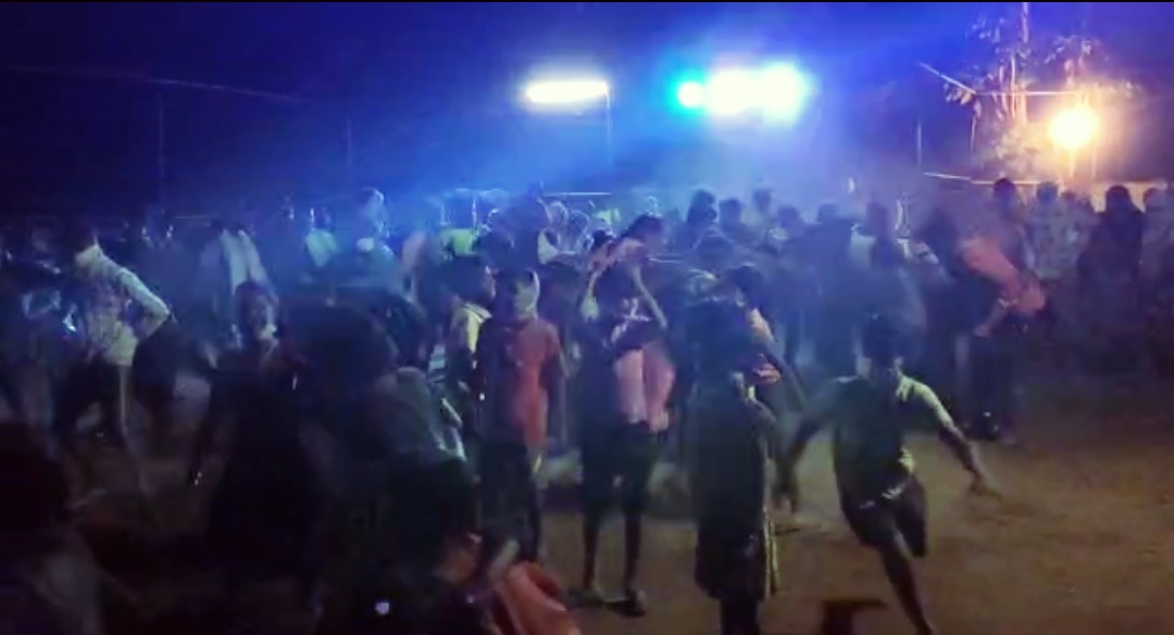 दूल्हे के ठुमके ने लगाई कोरोना गाइडलाइन की  वॉट