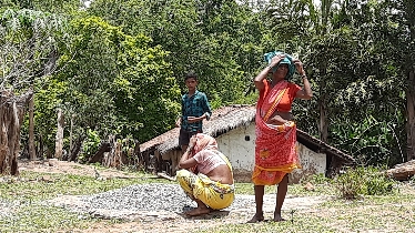 नक्सली पर्चा फेक कहा हमने लिया कामरेड वर्गेश की हत्या का बदला, एक ग्रामीण को उतारा मौत के घाट
