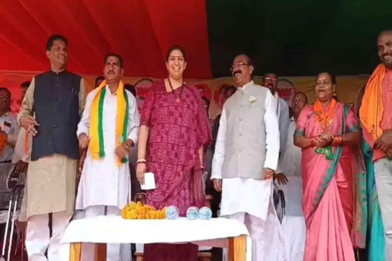 स्मृति ईरानी ने अरुण साव के पक्ष में बनाया माहौल, बोलीं- भूपेश ने शराबबंदी का वादा नहीं निभाया