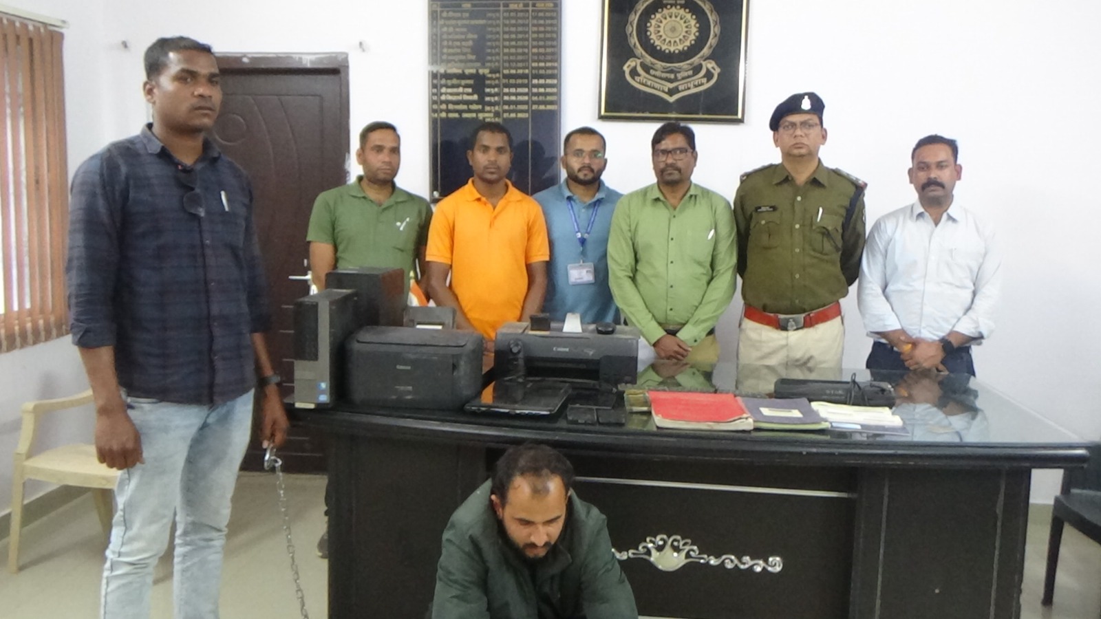 पुराने सिक्के के बदले करोड़ो रूपये की लालच में हो गया 9 लाख ठगी का शिकार...