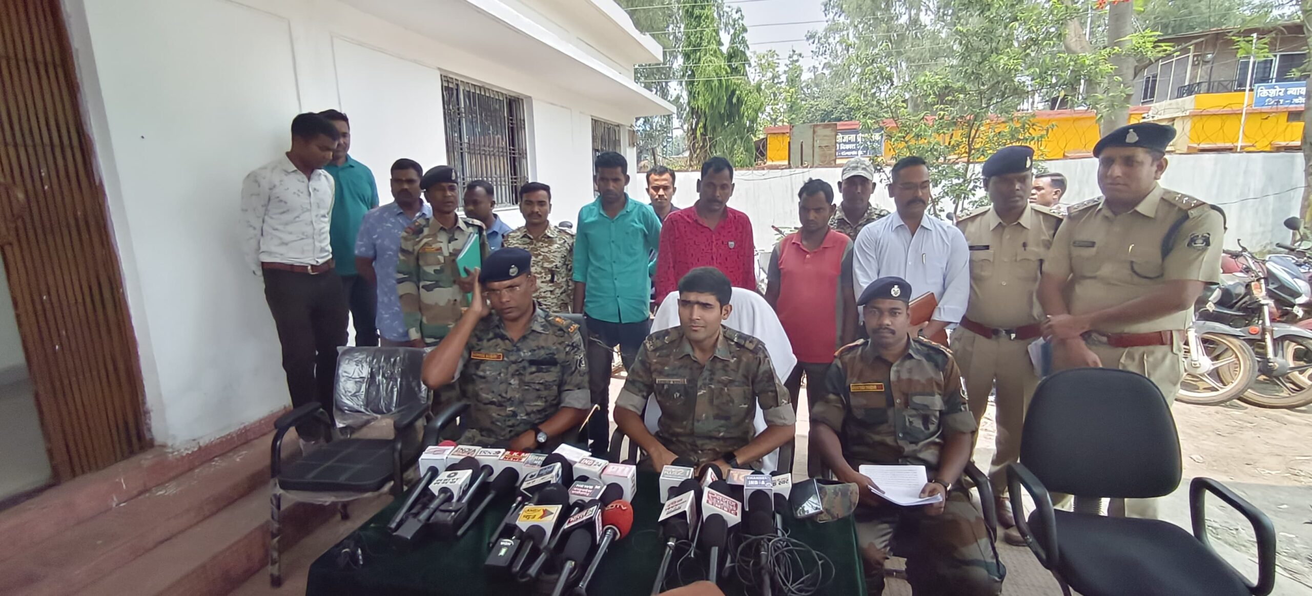 अंतरराज्यीय मोटरसाइकल चोर गिरोह गिरफ्तार, 35 मोटरसाइकल बरामद...
